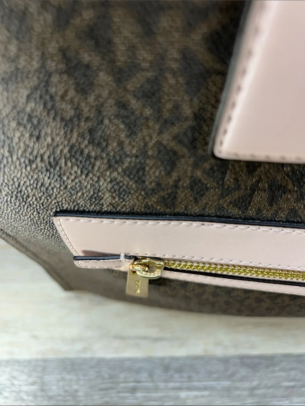 9508 Michael Kors Brown Tote with Pale Pink Trim and Matching Wristlet 269019508